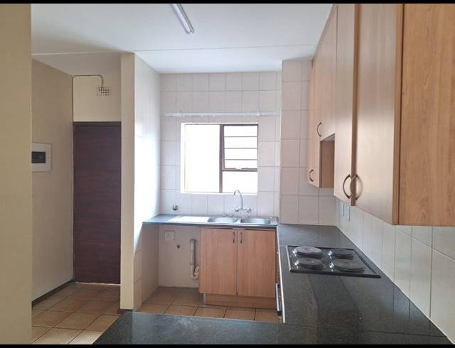 2 BEDROOM PROPERTY TO RENT IN SONNEVELD